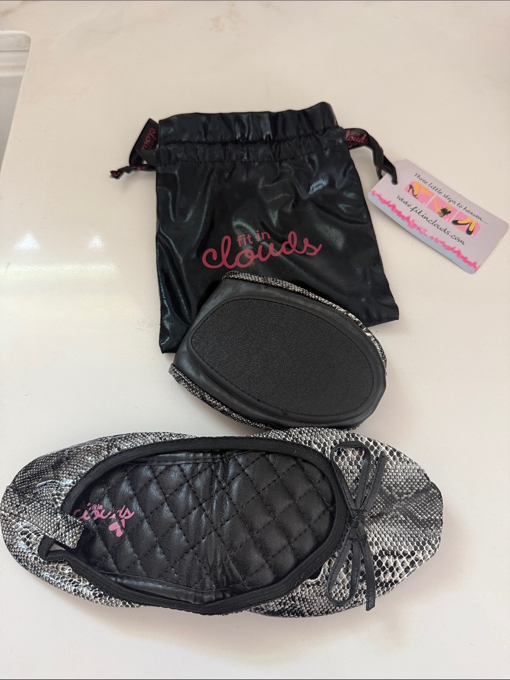 NWT Fit in Clouds Foldable Snakeskin Print Ballet Flats - Black & Gray